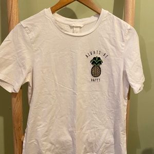 SOLD | H&M Always Be Happy 🍍 T-Shirt